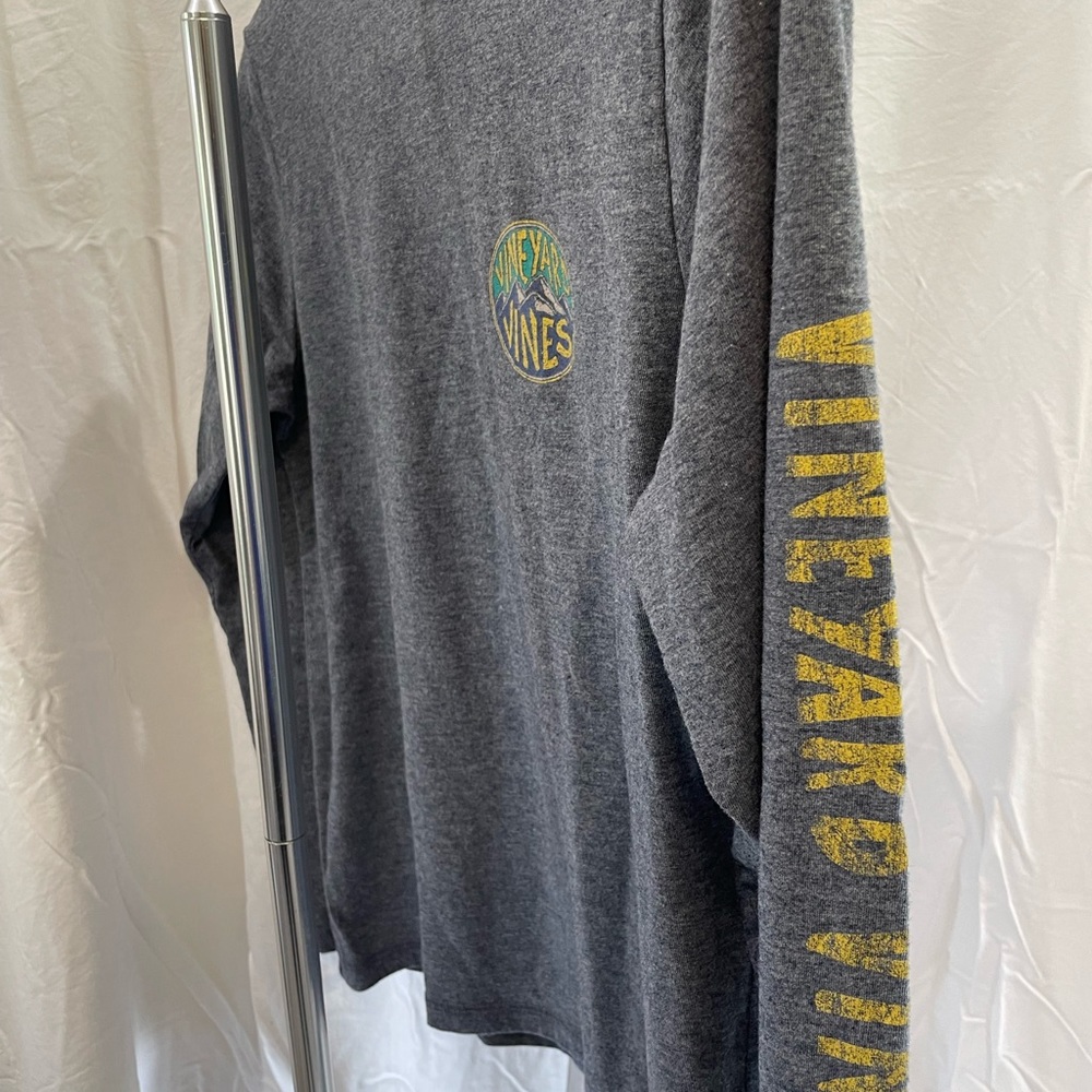 Vineyard Vines YOUTH Medium Retro Mountains Dunes T Shirt Long Sleeve